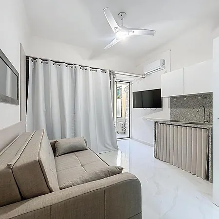 Elegant Riviera In Apartmán
